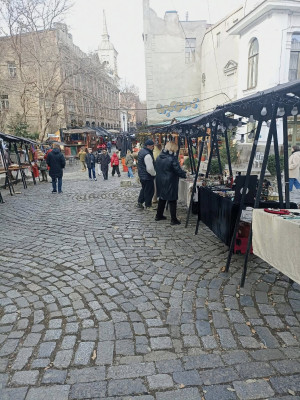 საახალწლო გამოფენა-გაყიდვა