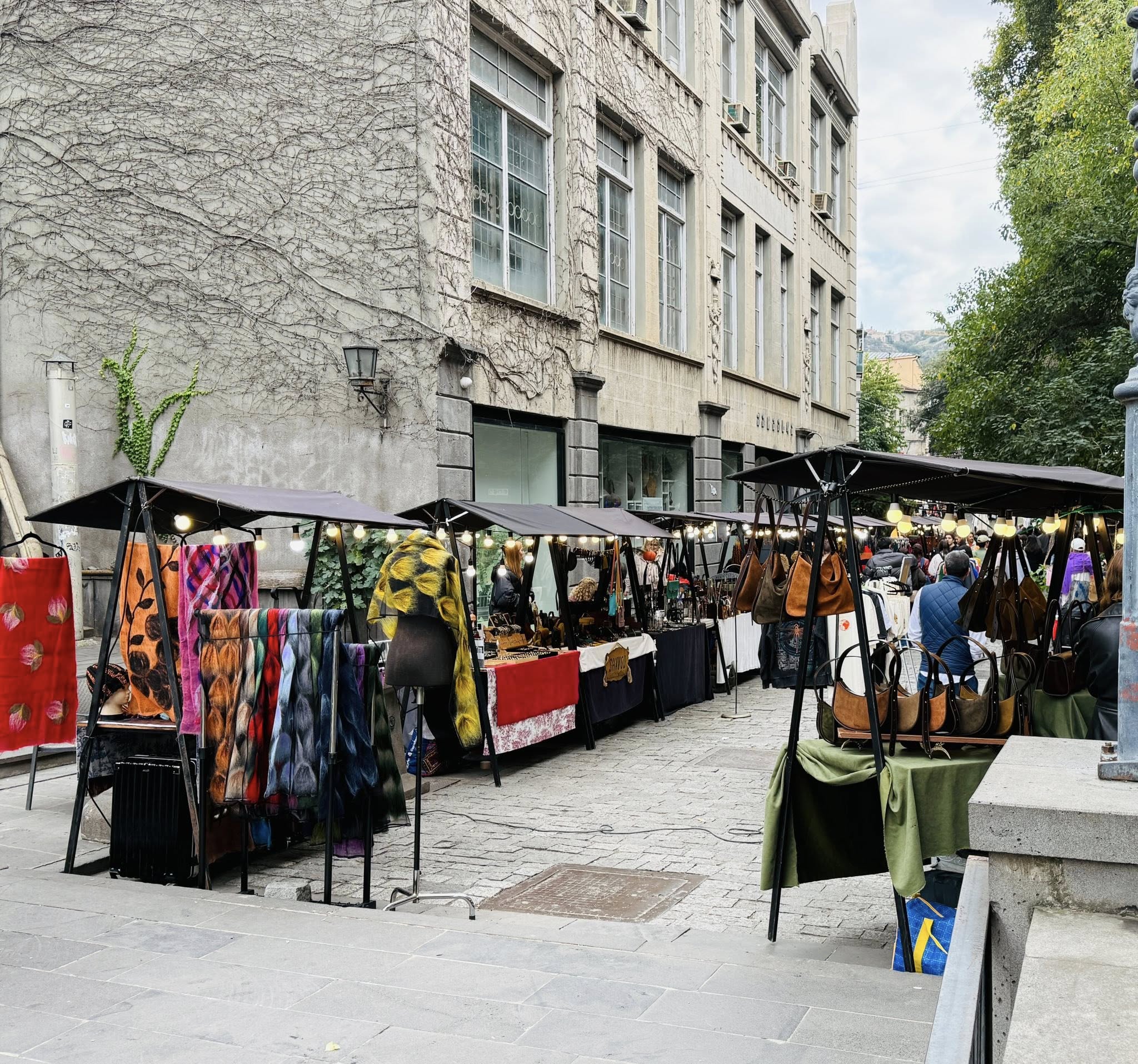 გამოფენა სიონის ქუჩაზე